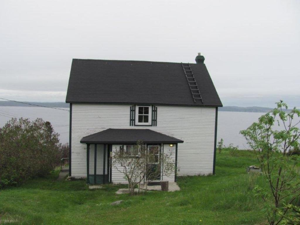 Вилла Wolf Cove Retreat House Amherst Cove Экстерьер фото